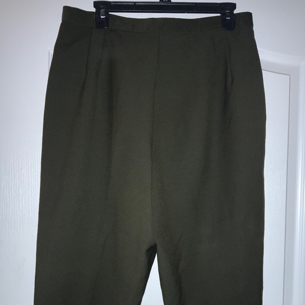 BRIGGS Ladies Capri Pants